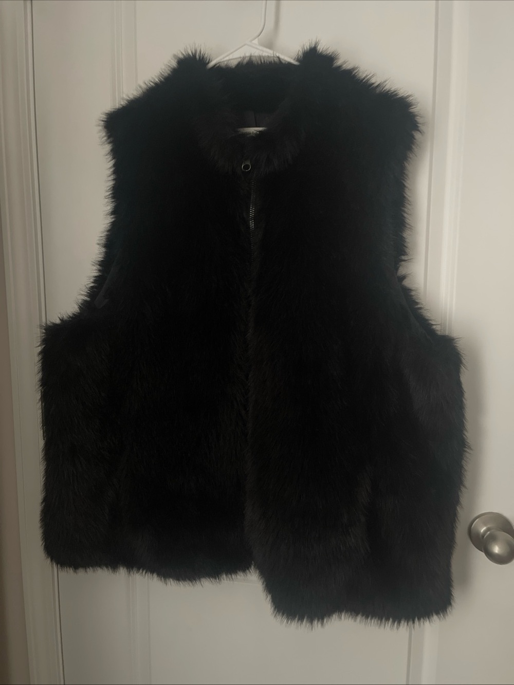 Skye’s The Limit Women’s 3X Black Faux Fur Vest 28 pit to pit 29 shoulder to hem